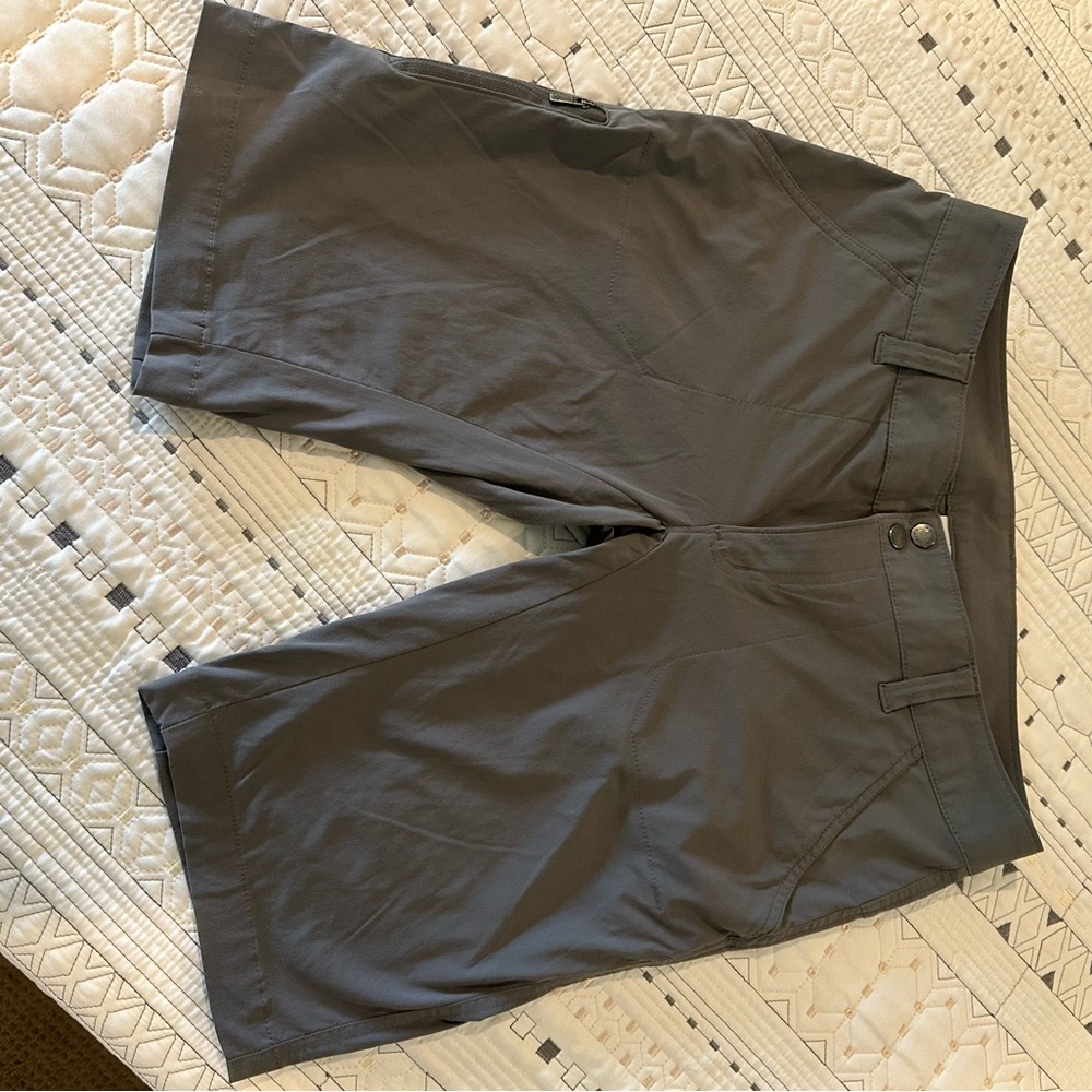 Columbia “Saturday Hiking Long Shorts”
